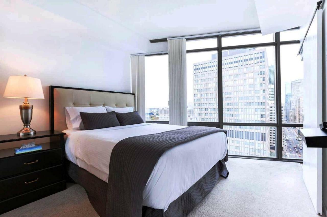 Altitude Suites Bay Street - Holiday Bonus - Free Parking Toronto Exterior photo