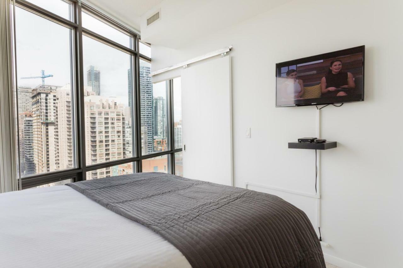 Altitude Suites Bay Street - Holiday Bonus - Free Parking Toronto Exterior photo