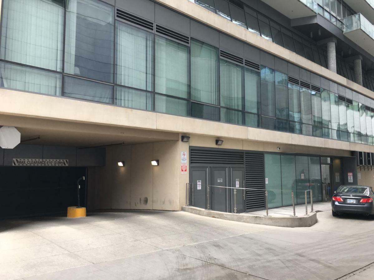 Altitude Suites Bay Street - Holiday Bonus - Free Parking Toronto Exterior photo